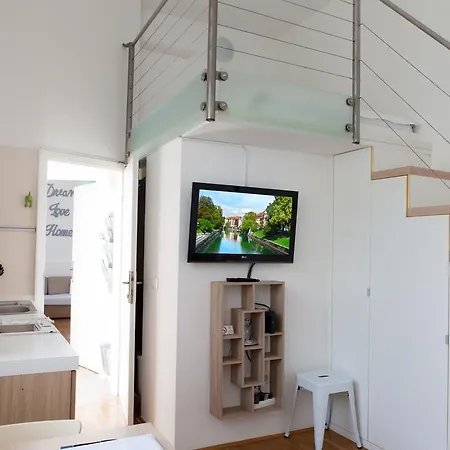 Urban Tour As Apartma *