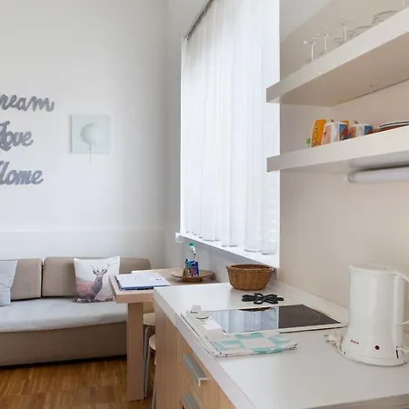 Apartma Urban Tour As