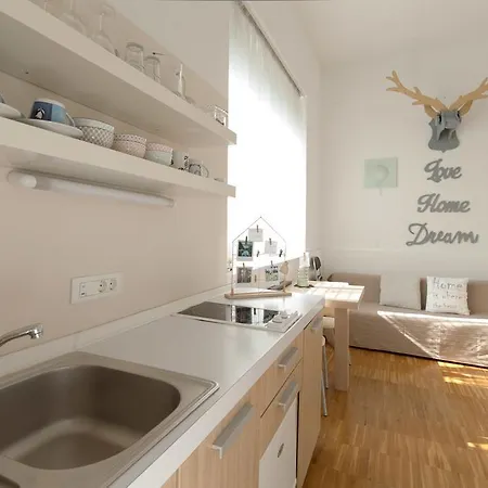 Apartma Urban Tour As